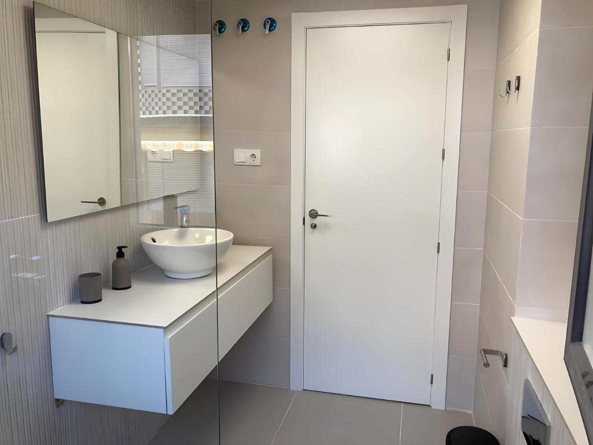 Apartamentos Nuevo Con Aire Y Wifi Águilas Exteriör bild