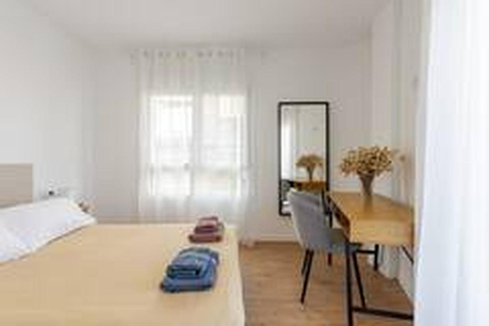 Apartamentos Nuevo Con Aire Y Wifi Águilas Exteriör bild